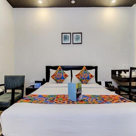 Hotel Rockland Panchsheel Enclave Nuova Delhi Esterno foto