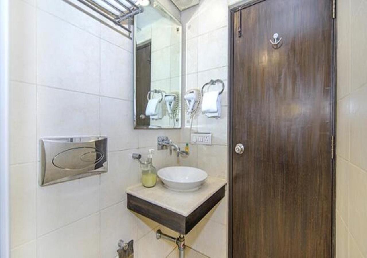 Hotel Rockland Panchsheel Enclave Nuova Delhi Esterno foto
