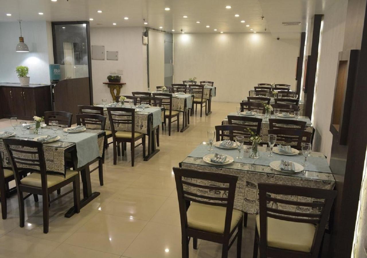 Hotel Rockland Panchsheel Enclave Nuova Delhi Esterno foto
